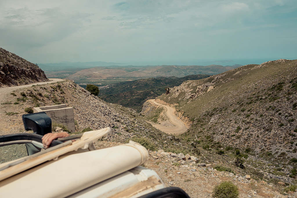 Half of Greek Travelers Plan Road Trips in 2026