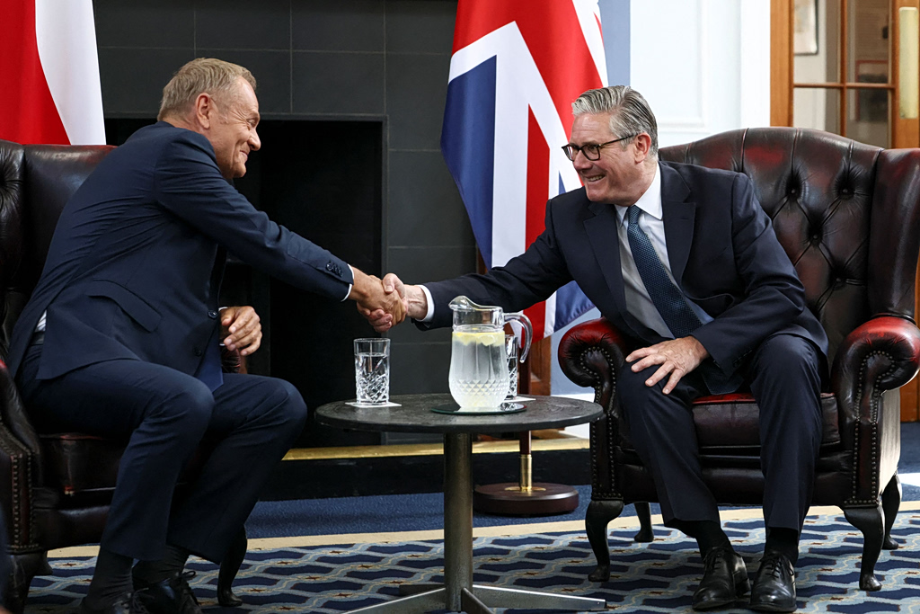 UK and Poland Sign New Defense Pact Amid Russia Fears