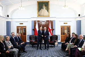 UK and Poland Sign New Defense Pact Amid Russia Fears
