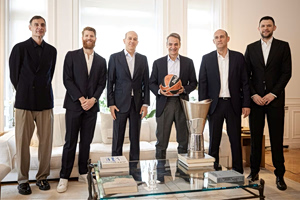 Olympiacos Honored at Maximos Mansion After EuroLeague Triumph
