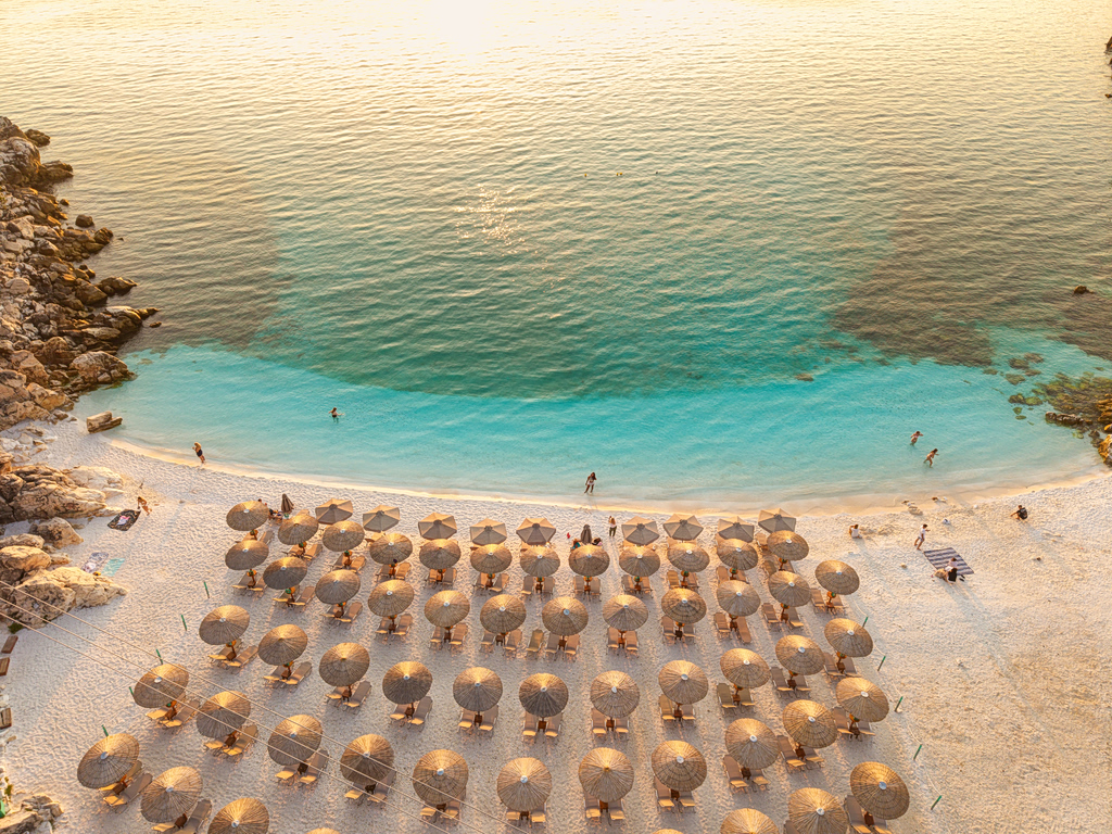 Vacation Bonus Explained: When Workers Get Paid