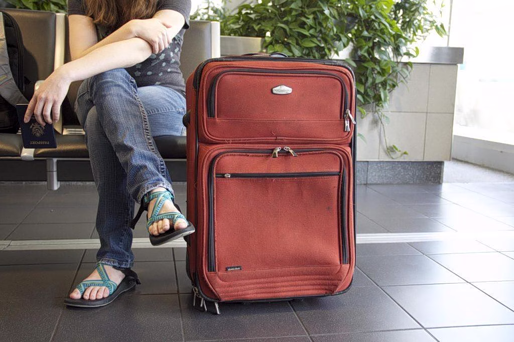 Greek Holiday Weekend Travel Down 5 Percent as Rising Costs Dampen Demand