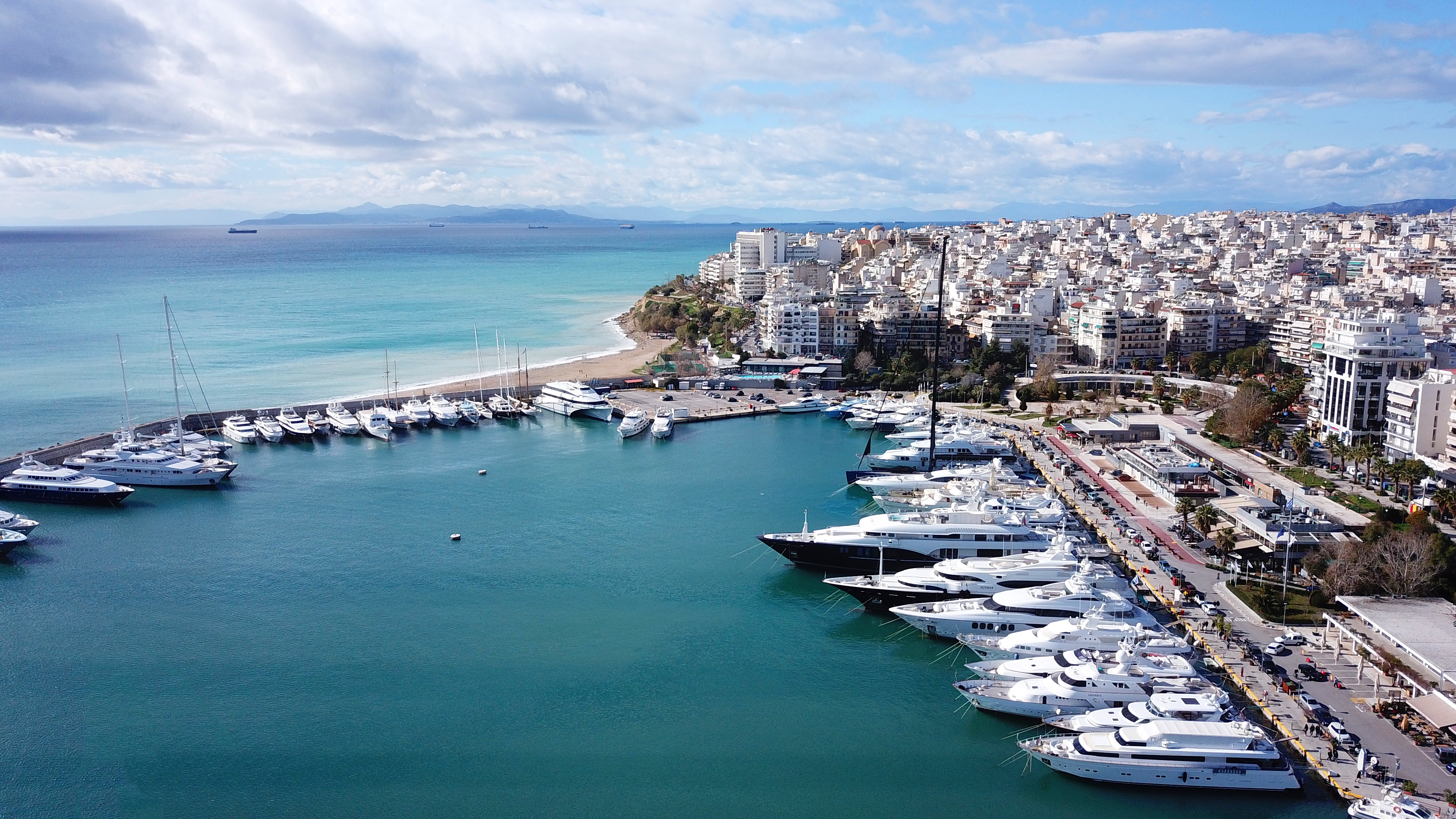 Tourist Boat Rams into Fishing Vessel Near Piraeus Marina
