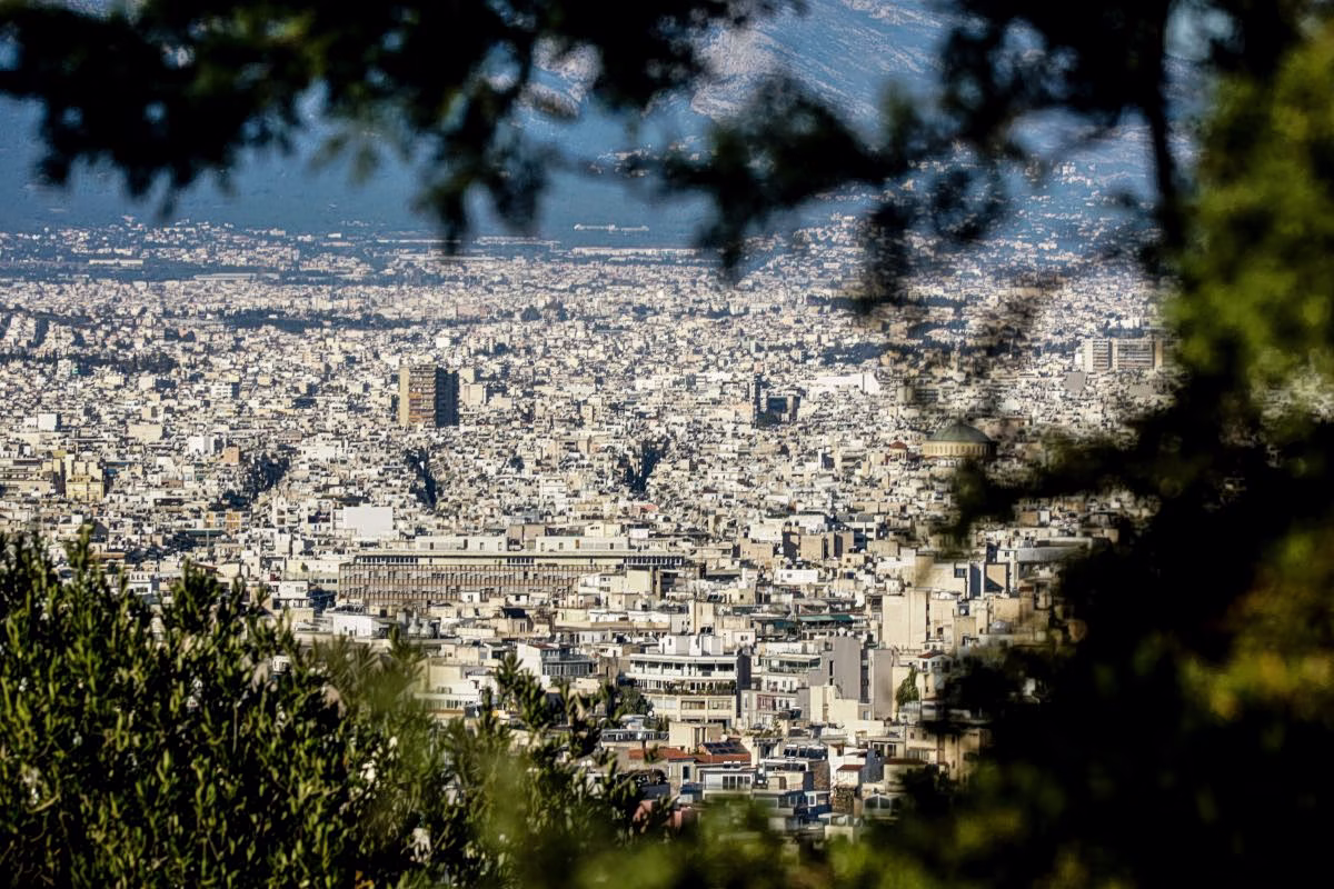 Greek Property Sales Are Homes Over 20 Years Old, Survey Shows