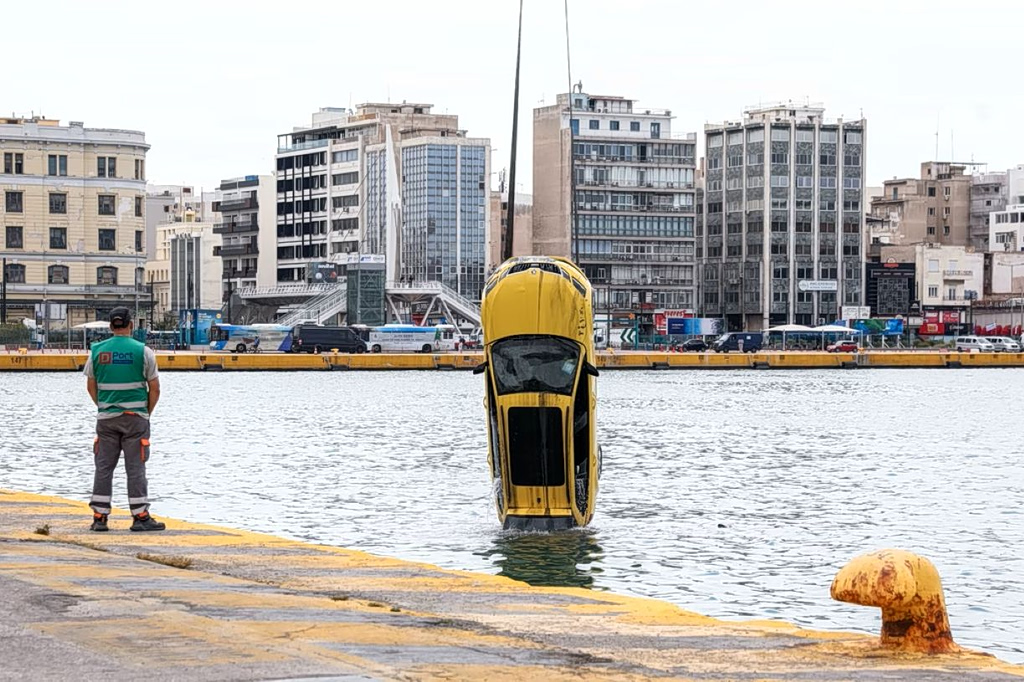 Taxi Driver Found Dead After Car Plunges into Piraeus Port Waters