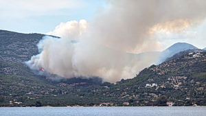 Wildfire Breaks Out Near Lake Vouliagmeni in Loutraki