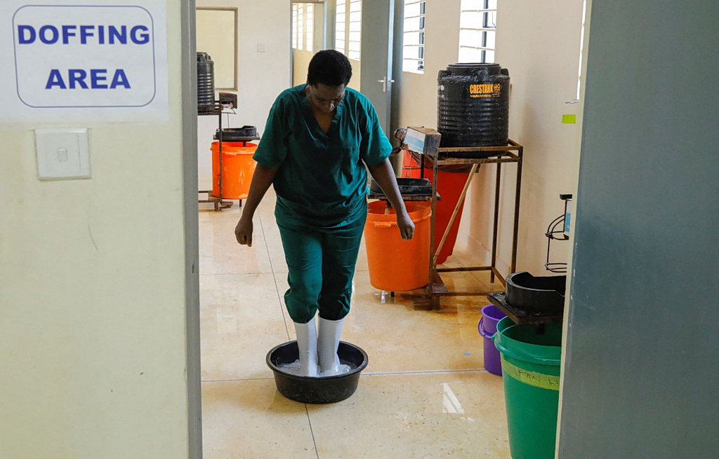 Congo Ebola deaths surpass 100 as armed groups hinder responseCongo Ebola deaths surpass 100 as armed groups hinder response