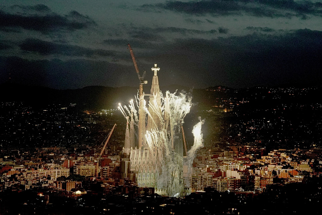 Pope at Sagrada Familia Sends Pointed Message to Trump