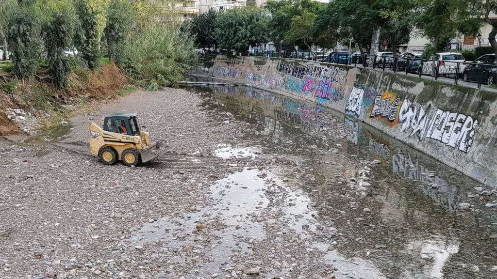 Stagnant Water and Mosquitoes Raise Concerns in Pallini Area
