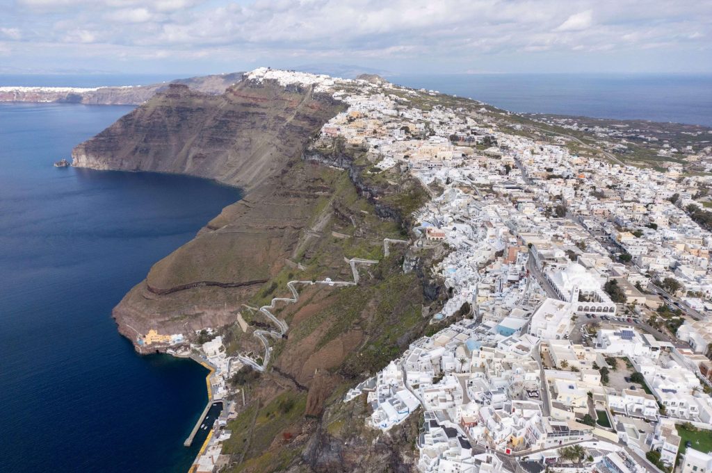 Greece, Colombia Sign Tourism Cooperation Agreement