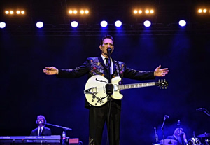 Chris Isaak Brings Romance and Elegance to Lycabettus