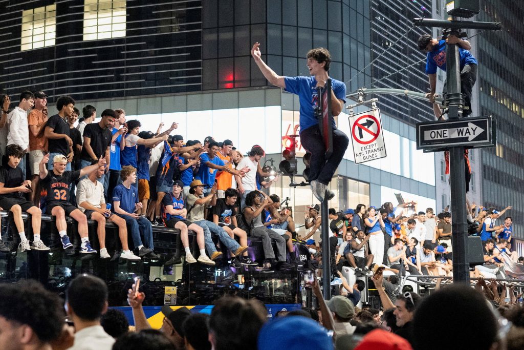 Our Food Columnist Took a Bite Out of Knicks Fever