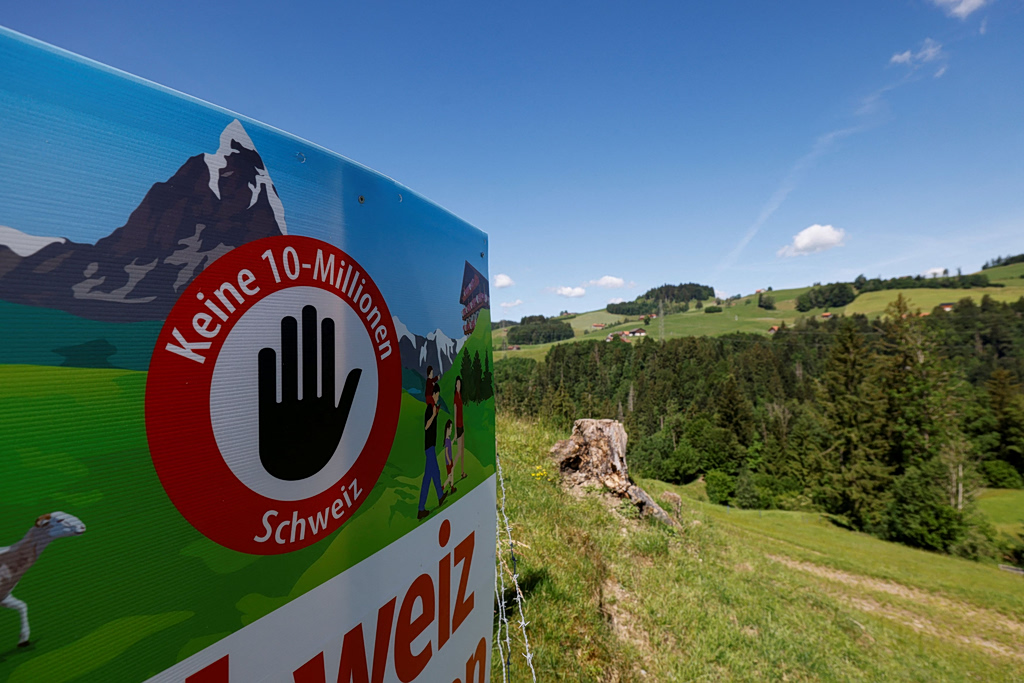 Swiss Voters Reject Population Cap to Manage Immigration