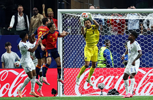 The 40-Year-Old Goalkeeper Who Just Shut Out the World Cup Favorites