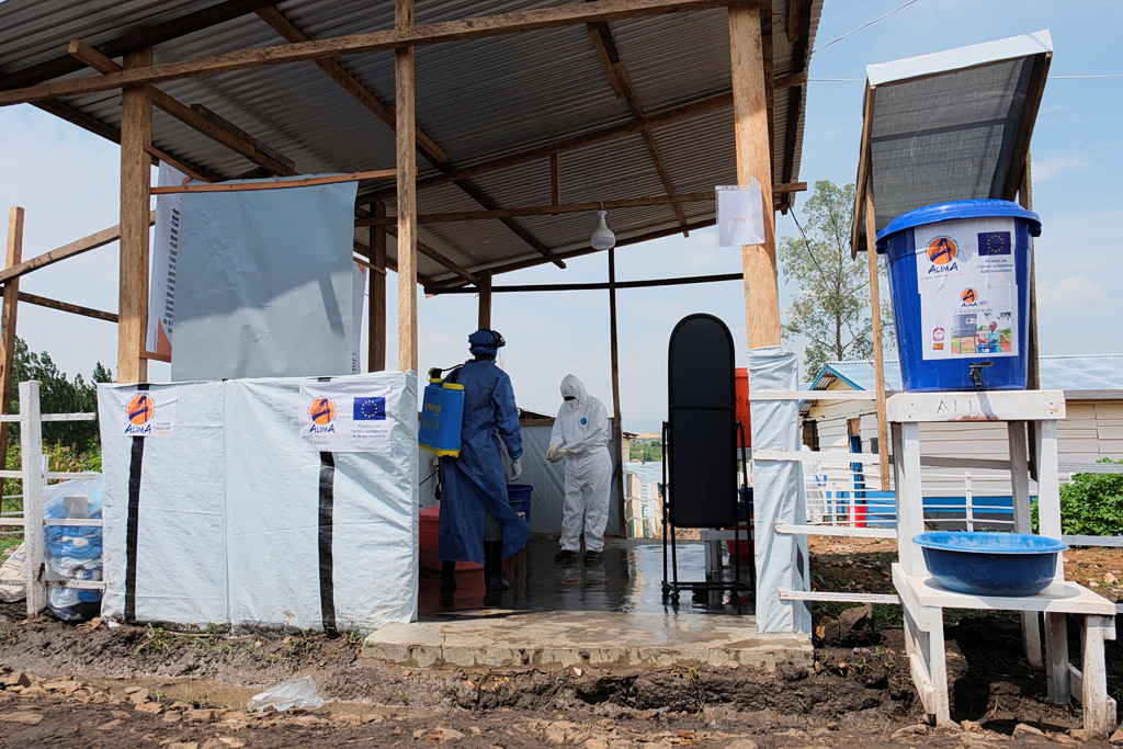 G7 Leaders Call for Coordinated Response to Ebola Outbreak