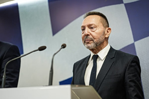 Stournaras Raises Alarm: Public Pensions Won’t Be Enough