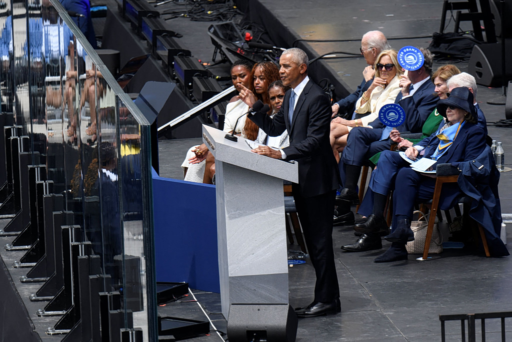 Obamas Open Presidential Center With Hollywood Stars and Subtle Digs at Trump