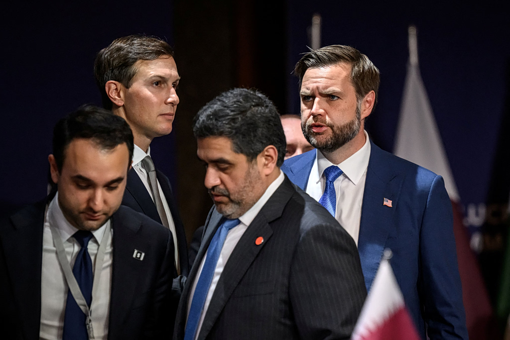 Iran Mediators Offer Plan to Ease Lebanon, Hormuz Tensions