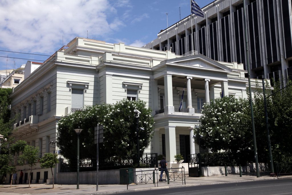 Israel Bars Entry to Greek Union Officials over West Bank Trip