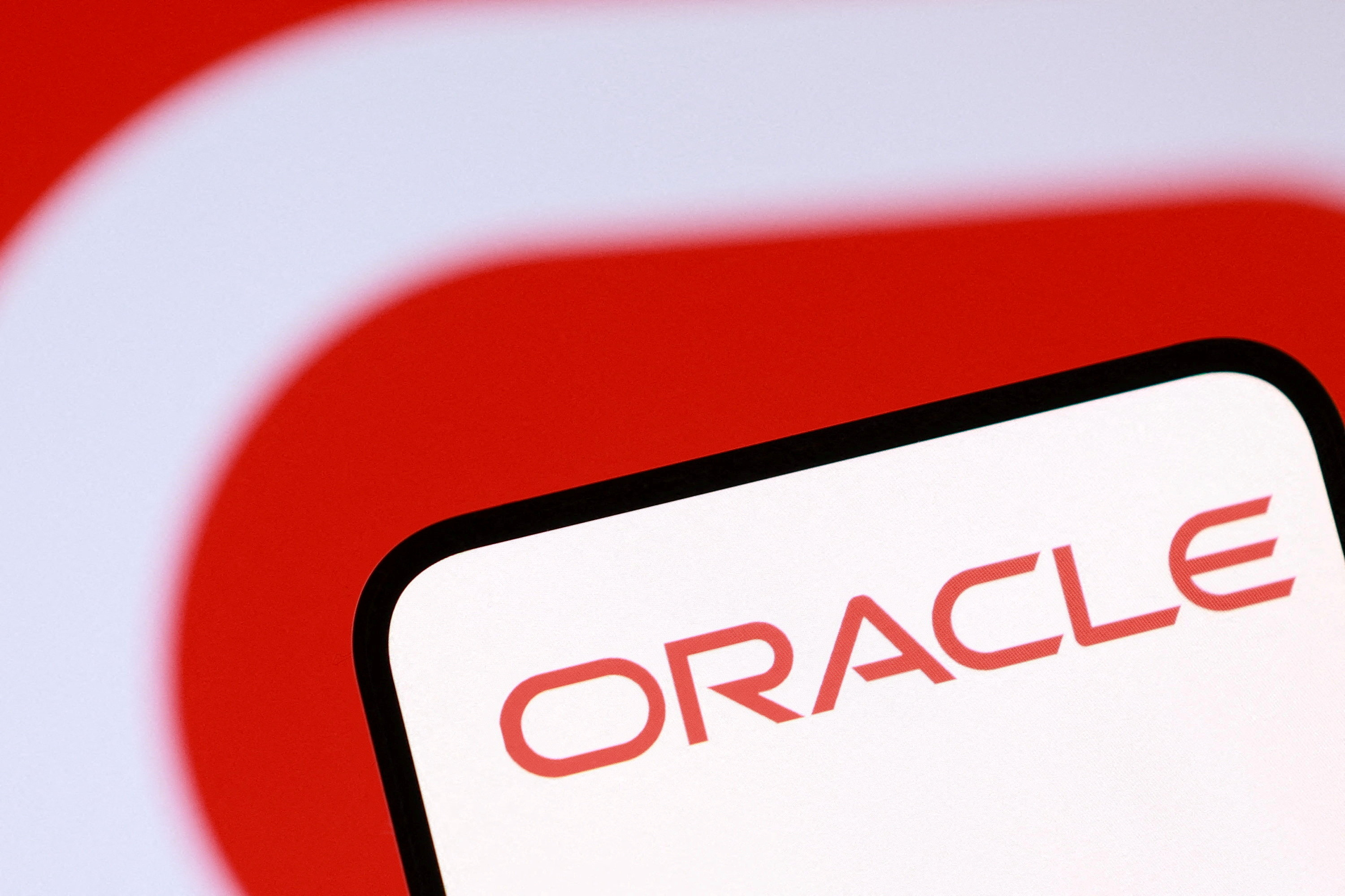 Oracle Cuts 21,000 Jobs to Fund Its AI Expansion