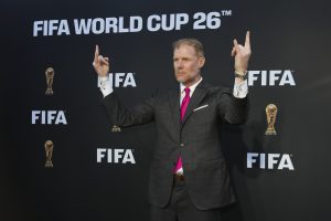 The World Cup’s Juicy TV Rivalry: The Egomaniac and the Loudmouth