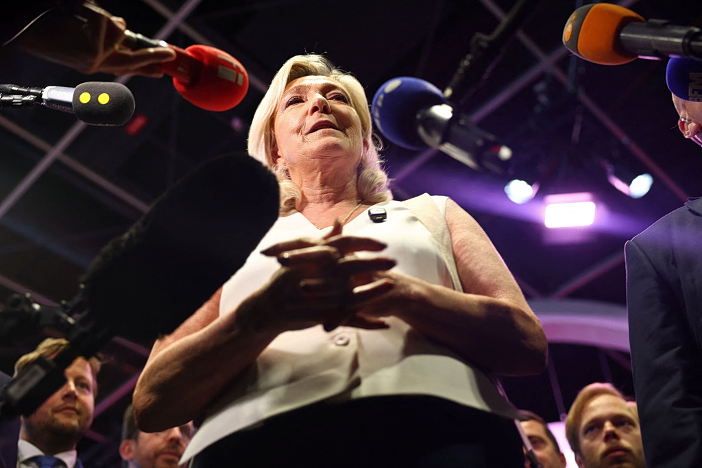 Le Pen Backs Meloni After Trump G7 Clash