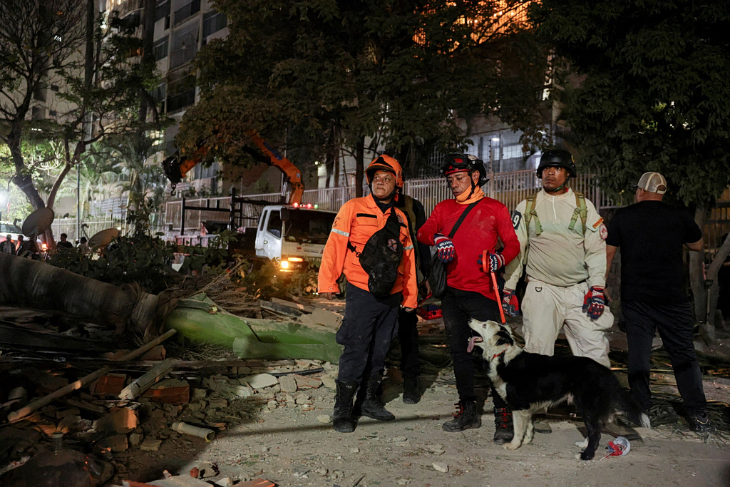 Venezuela Earthquakes Leave 32 Dead and 700 Injured