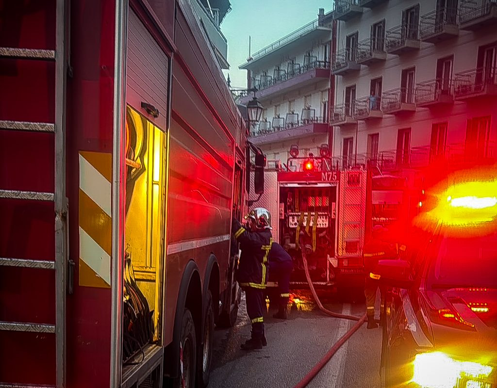 Fires in Loutraki Hotel, Viotia Forrest Under Control