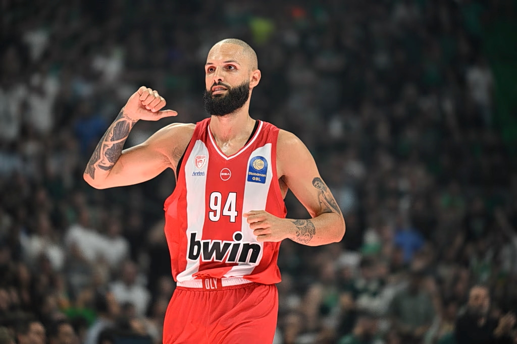 Evan Fournier Takes the Plunge at Iconic Milos Isle Cove