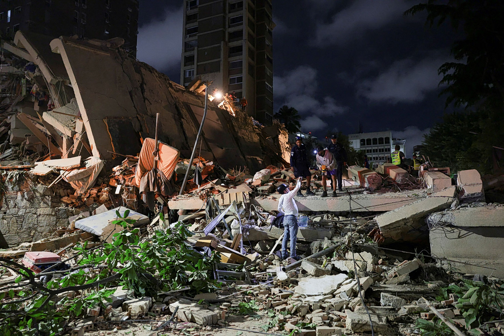 Venezuela Earthquakes Death Toll Hits 235 as Rescues Continue