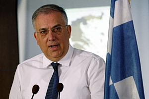 Greece Says Price Cap Cut Costs for 2,000 Products