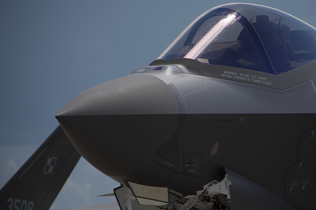 Lawmakers Lay Groundwork to Challenge Any Trump Move Returning Turkey to F-35 Program