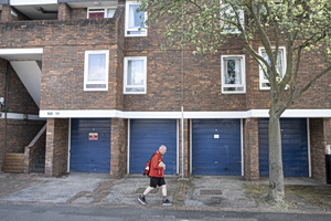 Britain Has a Tiny-Window Epidemic, and Old Ladies Are to Blame