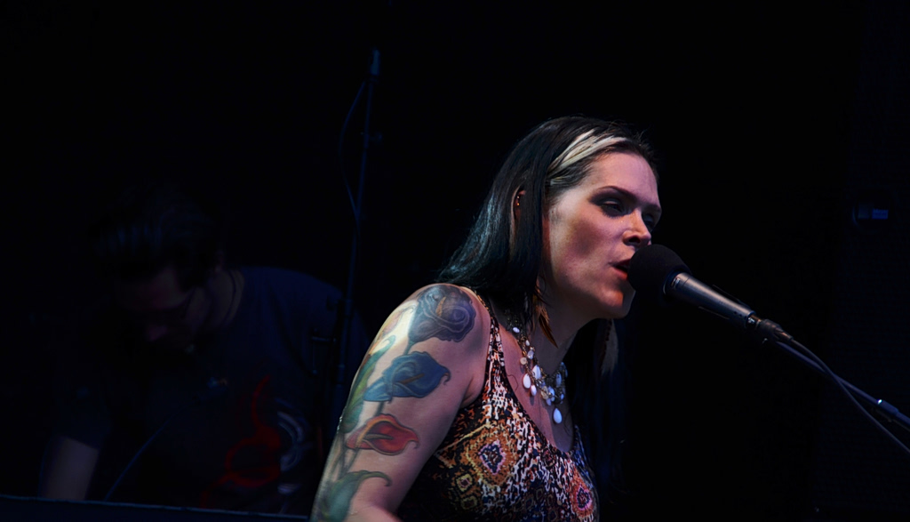 Beth Hart Returns to Athens for Lycabettus Solo Show