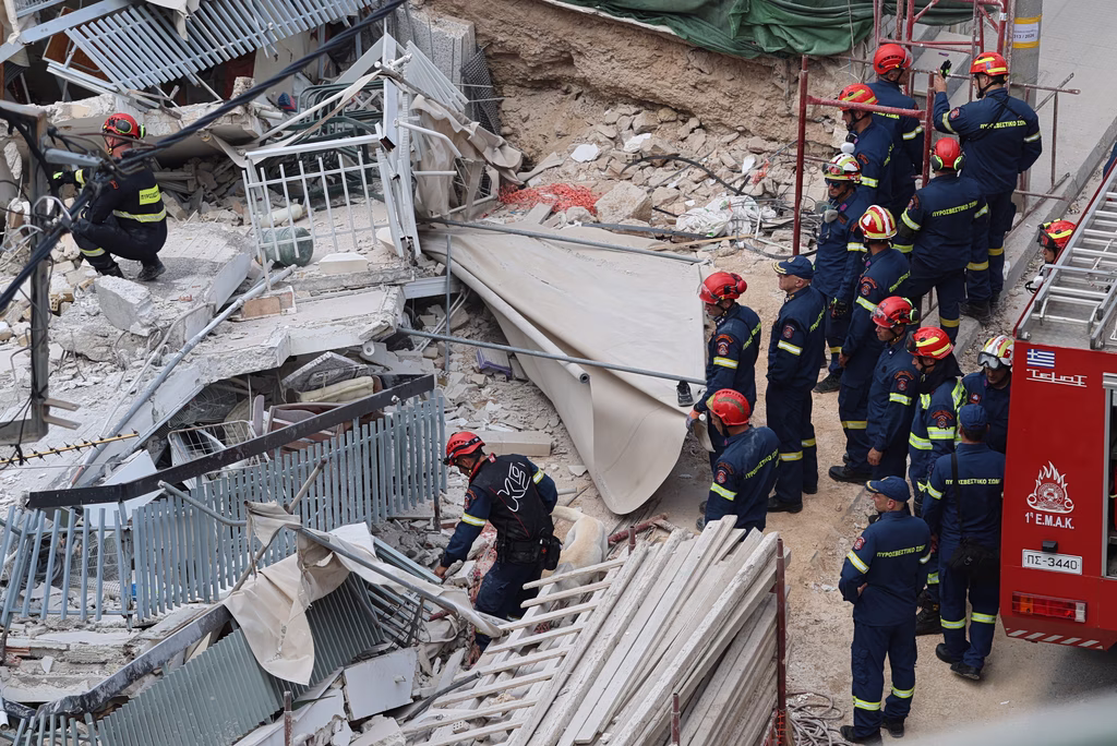 Five Arrested after Building Collapse in Athens Face Judge