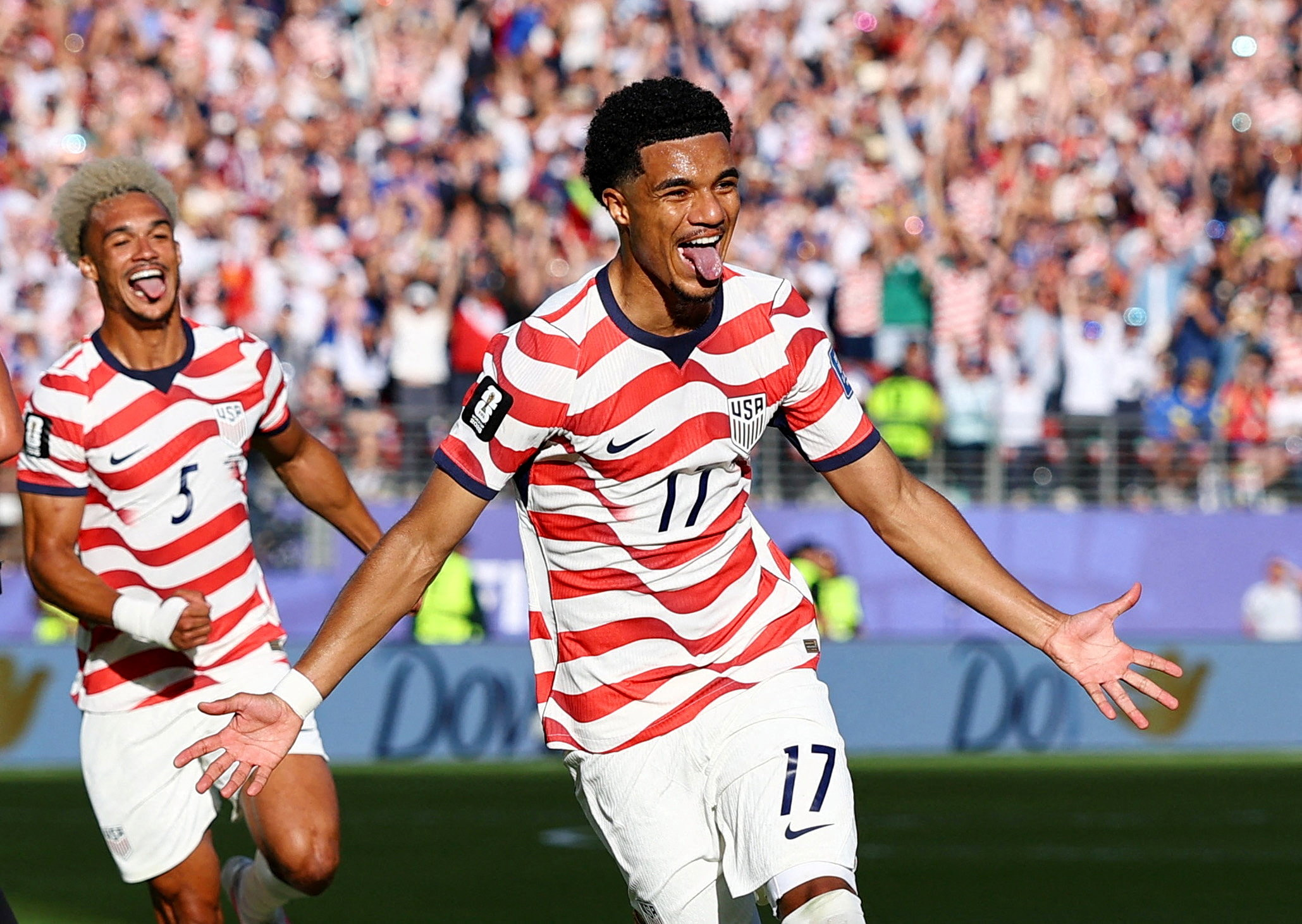 Team USA Survives With 10 Men to Keep Its Historic World Cup Run Alive