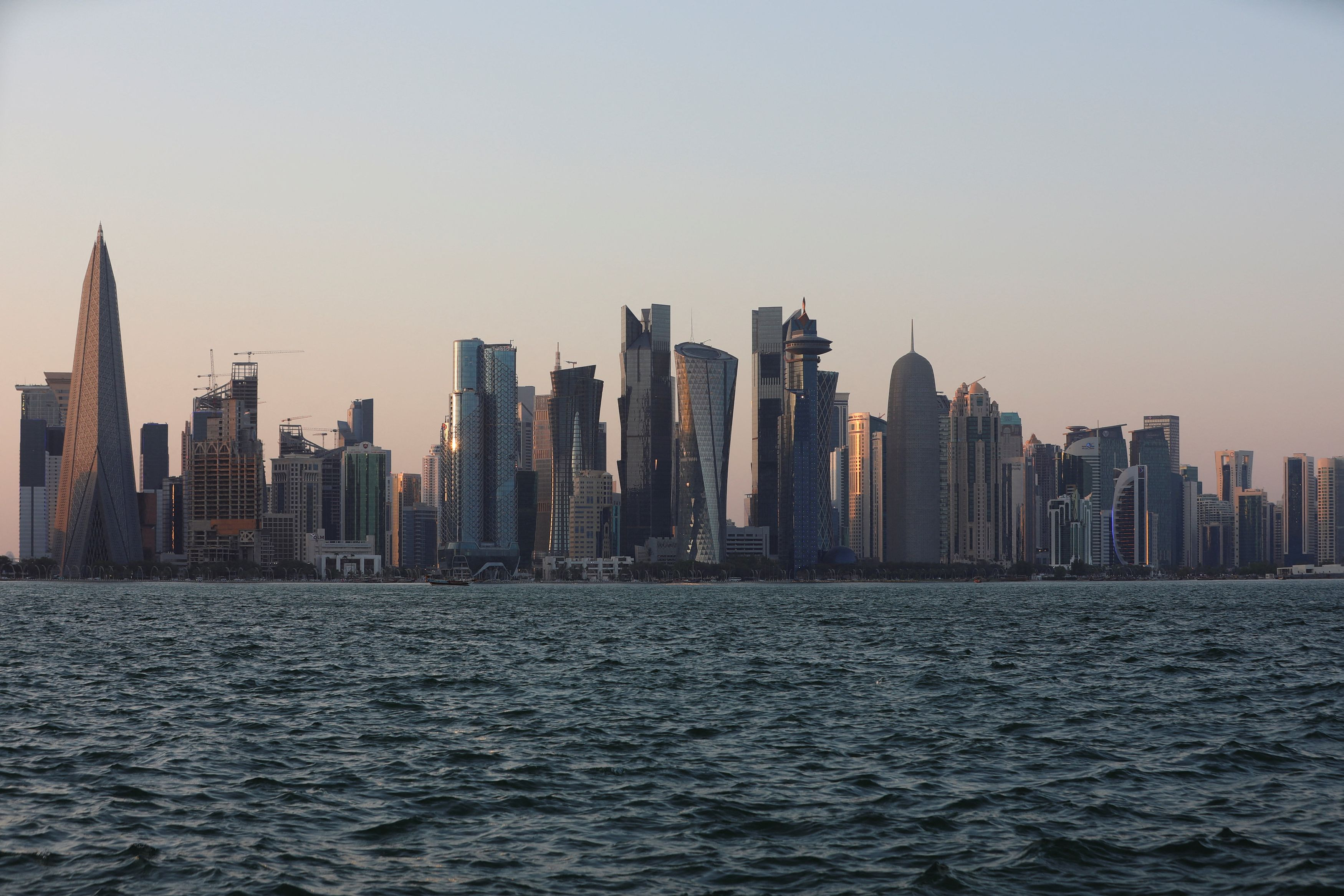 US-Iran Talks Wrap Up in Doha, Oil Prices Falls