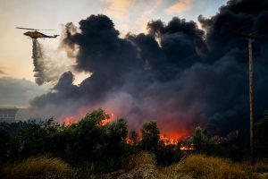 Oraiokastro Fire Burns Factories, Smoke Covers Thessaloniki
