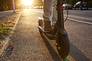 Teen Seriously Injured in E-Scooter Crash Near Athens