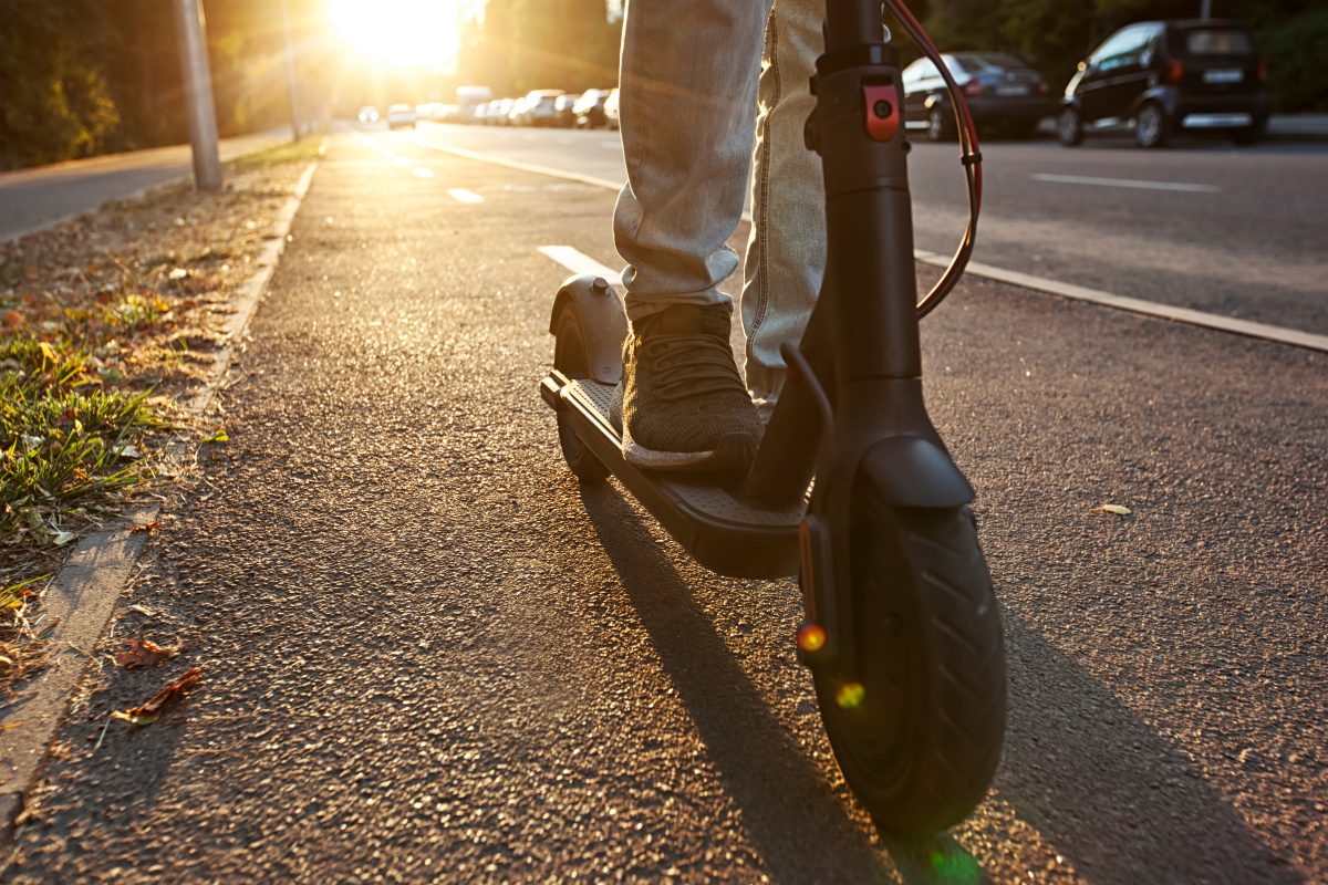Teen Seriously Injured in E-Scooter Crash Near Athens