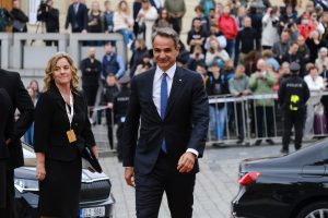 Mitsotakis in Ankara for NATO Summit, Stresses Stronger EU Defense