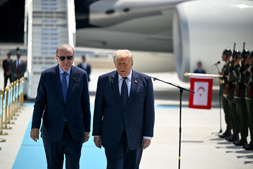 Trump Arrives in Ankara as NATO Summit Opens Amid Tension
