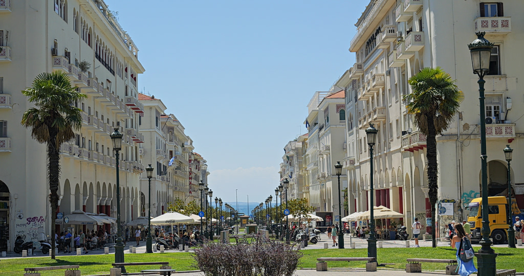 Rising Rents Leave 800 Shops Empty in Thessaloniki