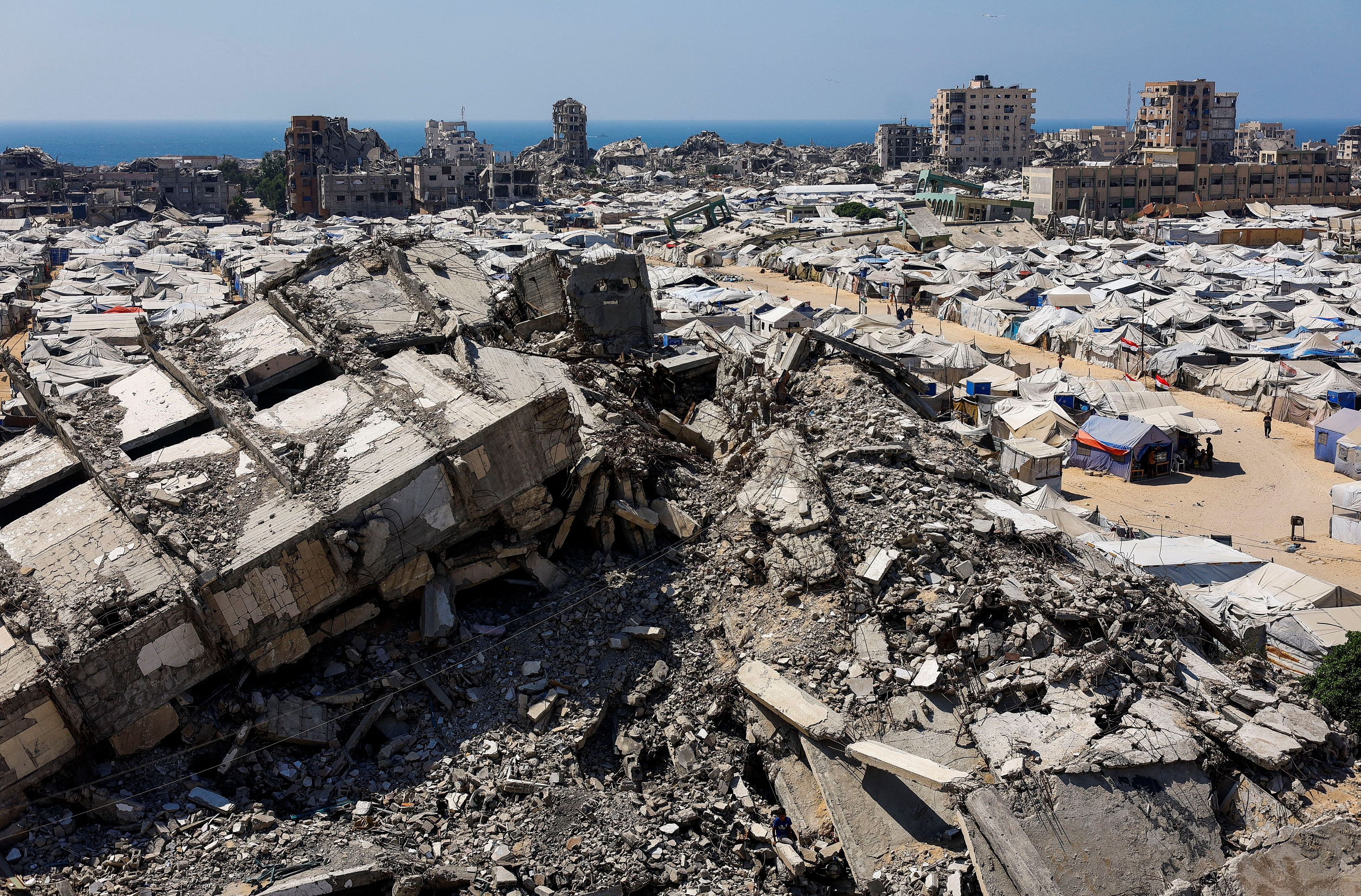 Trump Wanted 20,000 Peacekeeping Troops in Gaza. He Is Starting With 10 to 20.