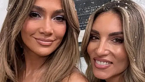 A Greek Actress’ Dream Paris Moment: A Selfie with Jennifer Lopez