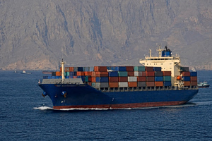 U.S. and Iran Launch New Attacks in Fight to Control the Strait of Hormuz