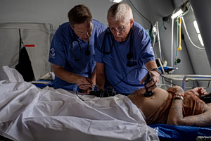 An Army of Foreign Doctors Is Saving Quake Victims From Venezuela’s Hospitals