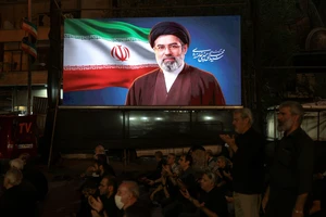 A Wave of Iranian Nationalism Is Drowning Out Its Diplomats