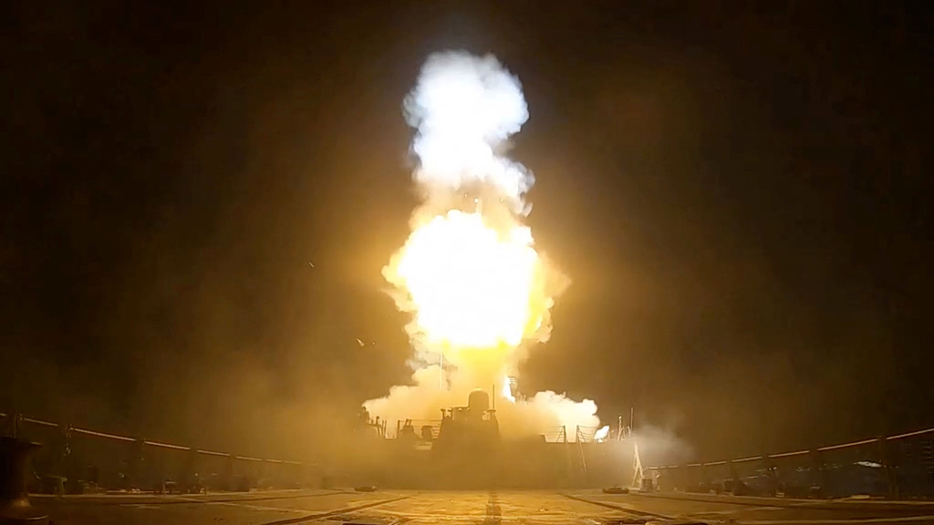 US Completes New Iran Strikes as Houthi Attacks Hit Saudi Arabia