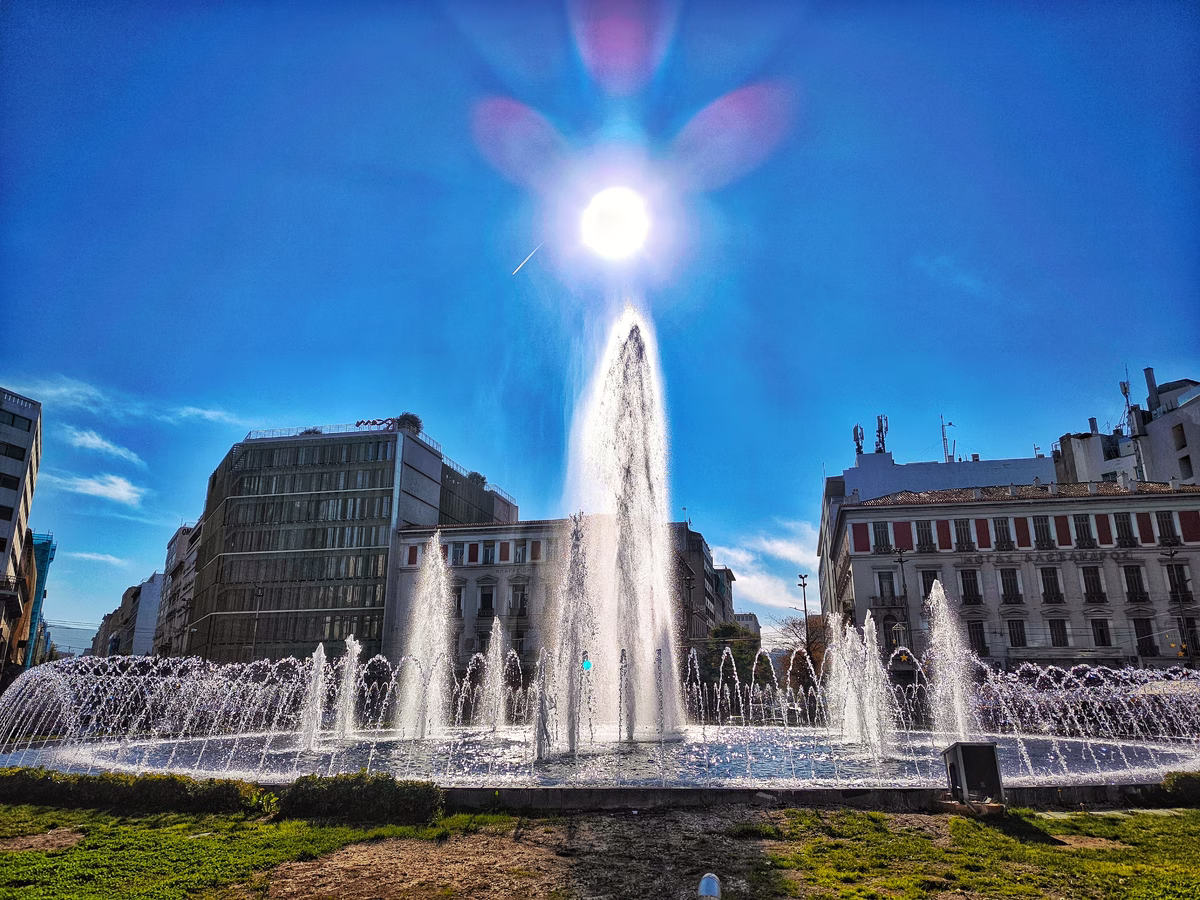 Athens Pays New York Prices on Greek Wages